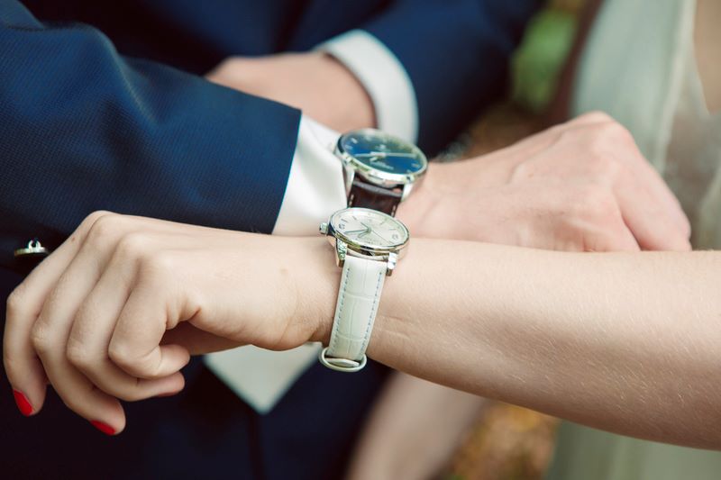 Armbanduhren können bei einer dänischen Hochzeit Eheringe ersetzen