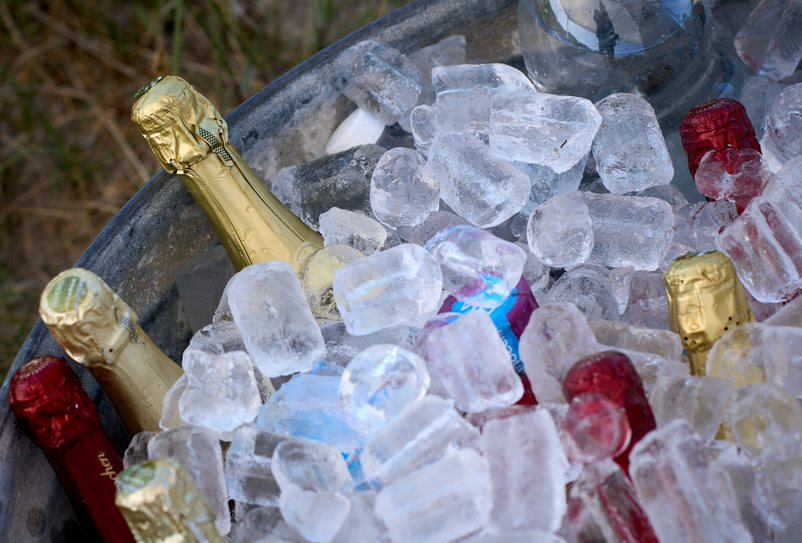 Drinks in a cooler during a beach wedding on Bornholm.